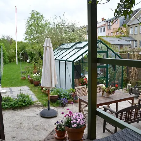 Bed & Breakfast House 3*